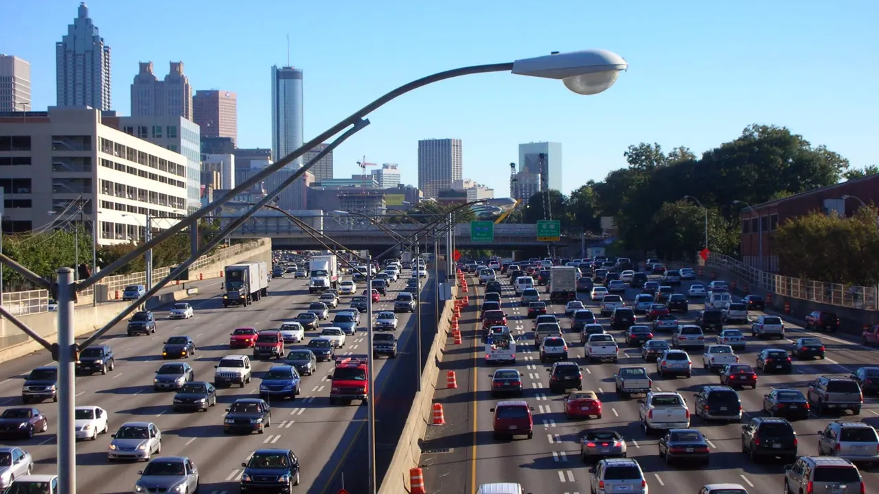 Heavy traffic on a multi-lane city freeway