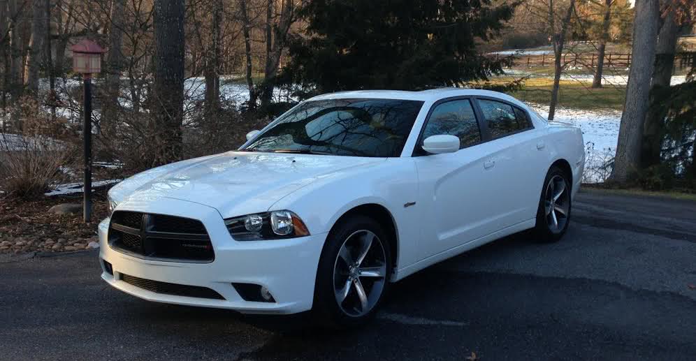 Dodge_Charger_SXT_Plus_2014_(100th_Anniversary)